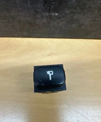 Peugeot 607 Central locking switch button 96296488ZL
