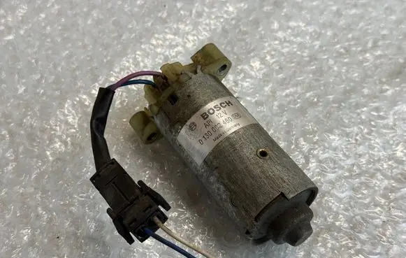 BMW 5 E39 Seat adjustment motor 0130002460