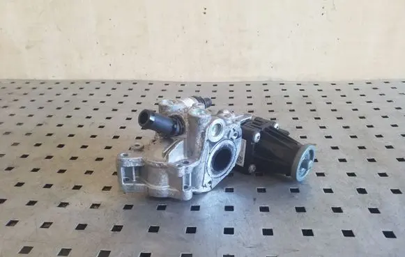 Volvo XC90 EGR valve 32242452