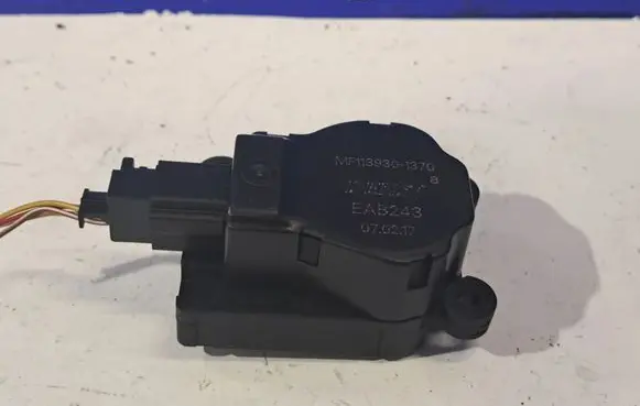 Jaguar XE A/C air flow flap actuator/motor MF1139301370