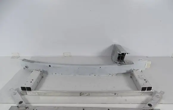Volvo XC90 Front bumper support beam 32427154 32377890