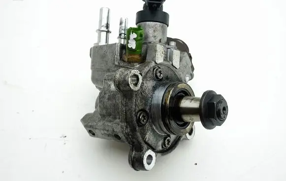 Jaguar XE Fuel injection high pressure pump G4D39B395AA