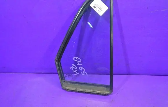 Nissan Tiida C11 Front door window glass four-door