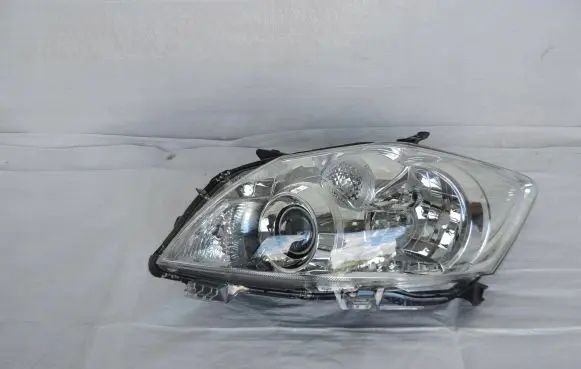 Toyota Auris 150 Headlight/headlamp 81170-02540