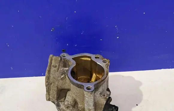 Volvo S90, V90 Vacuum pump 32208309