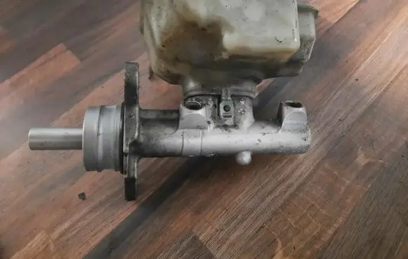 Audi A3 S3 8P Master brake cylinder