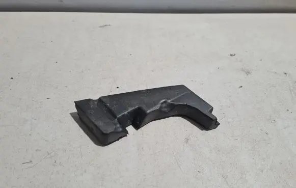 Porsche Macan (95B) Radiator mount bracket 95B128146A