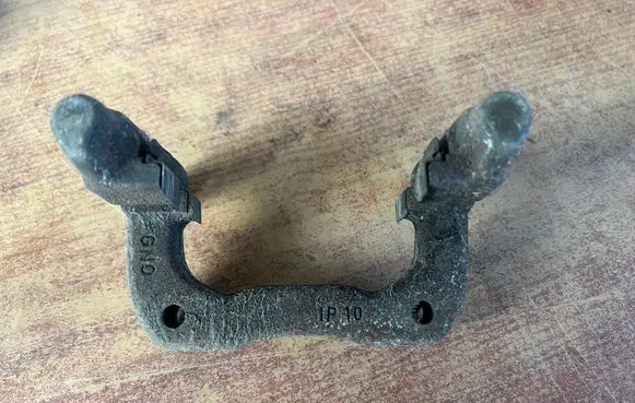 Citroen C3 Picasso Brake caliper pad carrier rear 
