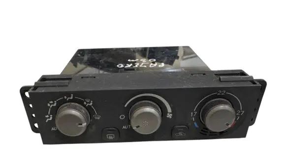 Mitsubishi Pajero Climate control unit MR958005 1465700022