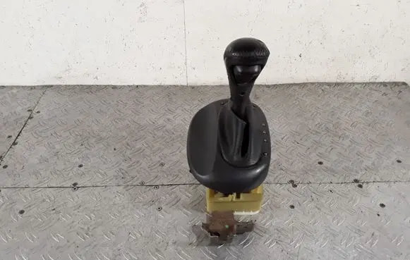Chrysler Sebring (ST-22 - JR) Gear shifter/selector 04578167AB