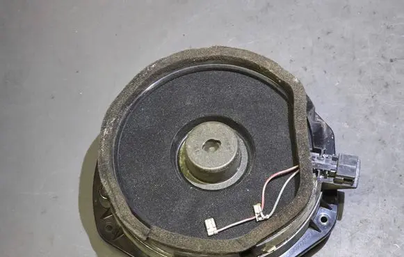 Audi A8 S8 D3 4E Front door speaker 4E0035411A 373021