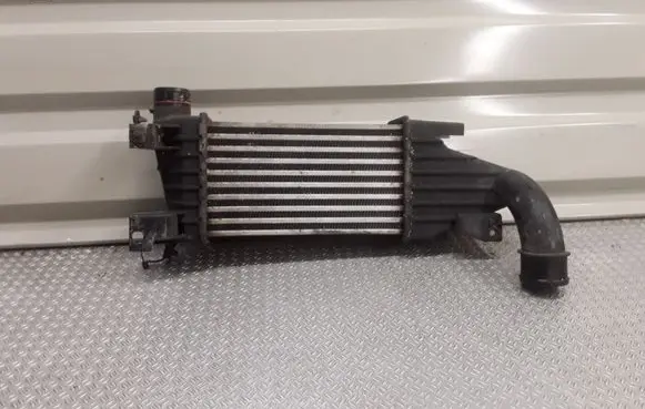Opel Astra H Intercooler radiator 13128926