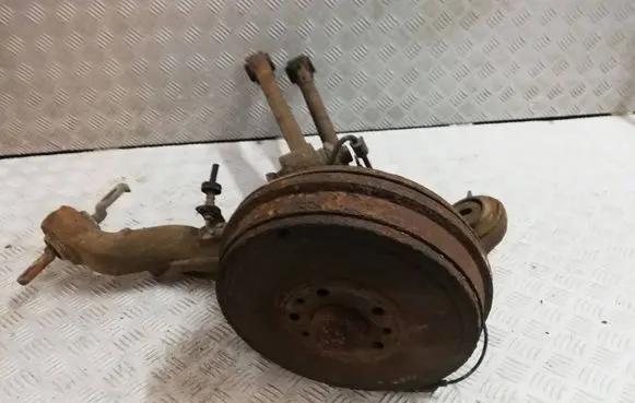 Rear wheel hub spindle/knuckle