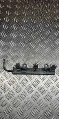 Mitsubishi Colt Fuel injector MR988977