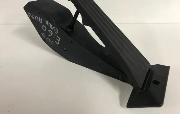 BMW 5 E60 E61 Accelerator throttle pedal 676693002 6766930 35426766930