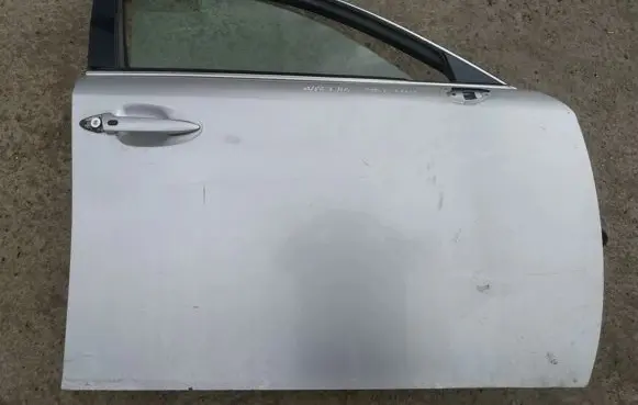 Lexus IS 220D-250-350 Front door pilkos
