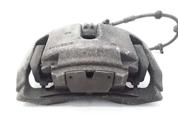 BMW 5 F10 F11 Front brake caliper 6792690
