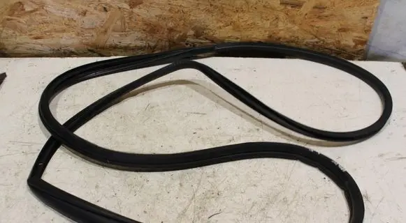 Subaru Legacy Front door rubber seal LEGACYIV