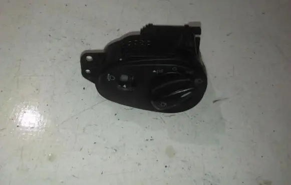 Ford Focus Light switch 98ag13a024hg