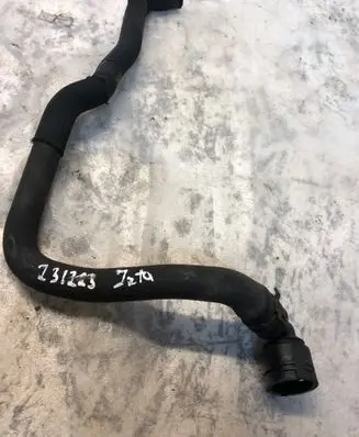 Volkswagen Jetta VI Engine coolant pipe/hose