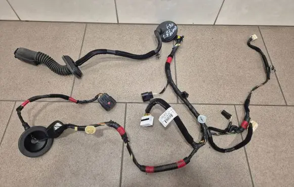Hyundai i30 Front door wiring loom 91981A5020 91600A6180