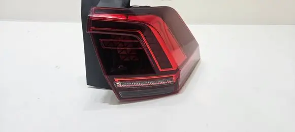 Volkswagen Tiguan Rear/tail lights 5NA945208C