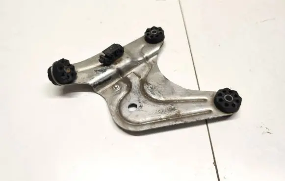 BMW 6 F12 F13 ABS pump bracket 6797679