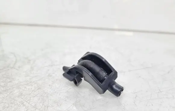 Subaru Legacy Windshield washer spray nozzle 