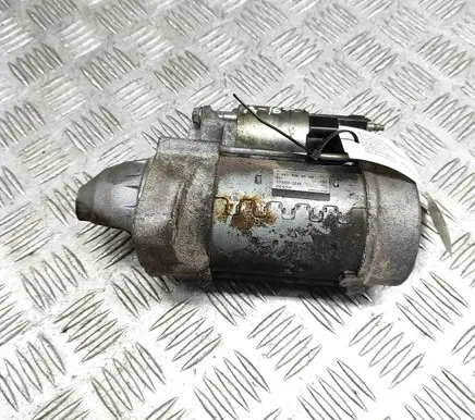 Mercedes-Benz Vito Viano W447 Starter motor A6519064500 4380002040