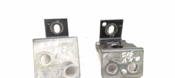 Rear door hinge set