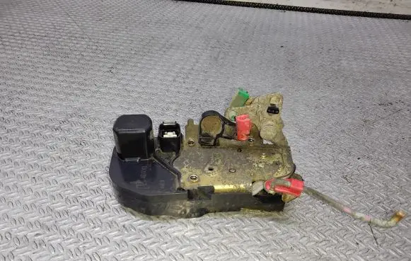 Dodge Durango Rear door lock