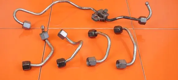 Peugeot 508 RXH Fuel injector supply line/pipe 4HL