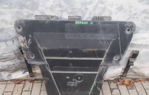 Renault Kangoo II Engine splash shield/under tray