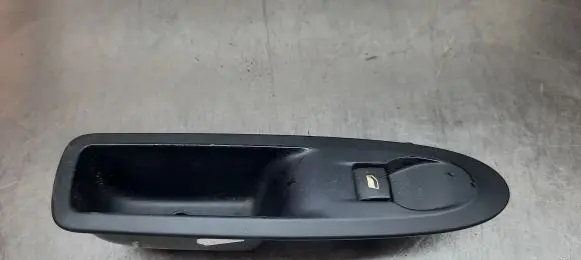 Citroen C4 II Electric window control switch