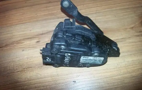 Opel Vivaro Accelerator throttle pedal 8200008477