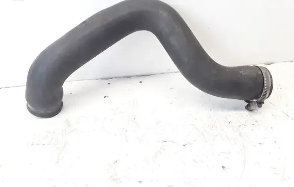 Volvo XC70 Intercooler hose/pipe 30723970