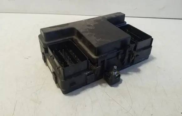 Ford Galaxy Fuse box set F2GT14A067EC