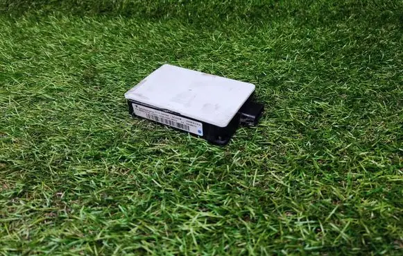 Mercedes-Benz C AMG W204 Distronic sensor radar A0025409117 A0004420156 A0055425918