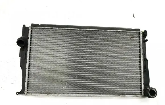 BMW 3 E90 E91 Coolant radiator 6263281 7805616