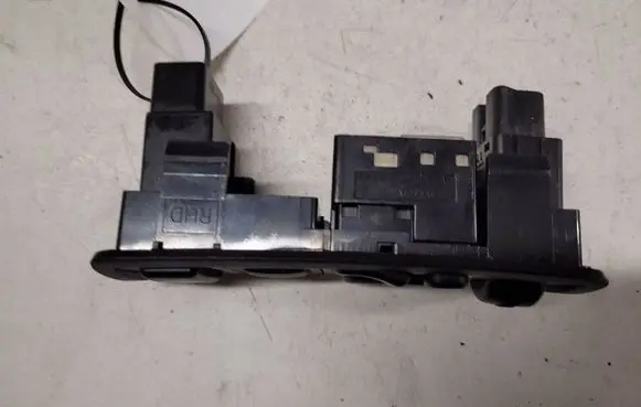 Toyota Avensis T250 Wing mirror switch