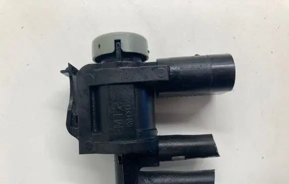 Audi A4 S4 B8 8K Turbo solenoid valve 1K0906283A