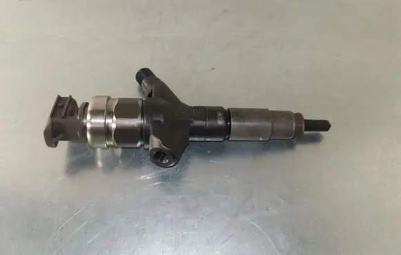 Subaru XV Fuel injector 16613AA030