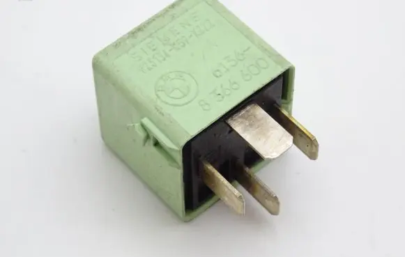 BMW 3 E36 Other relay 8366600