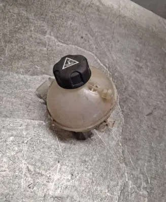 Peugeot 3008 II Coolant expansion tank/reservoir 9678514680 9678125980 9678125880