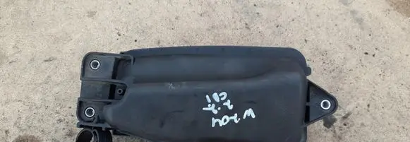 Vacuum air tank