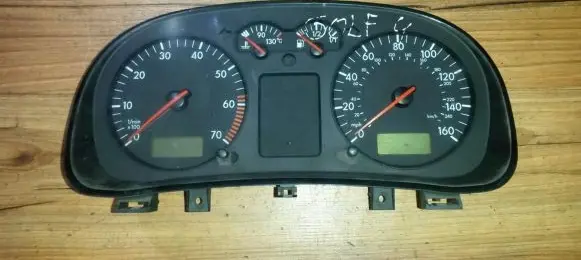 Volkswagen Golf IV Speedometer (instrument cluster) 88311301 1j0919911d