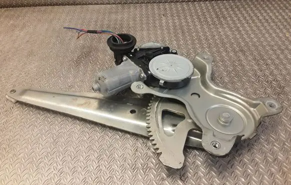 Lexus GS 300 350 430 450H Rear window lifting mechanism without motor 8572030380
