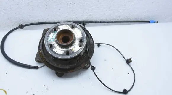 Mercedes-Benz Vito Viano W447 Rear wheel hub A4473570006 A4474200685 7357