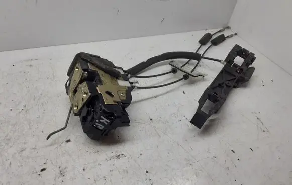 Nissan Murano Z50 Front door lock