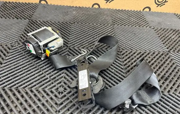 Volkswagen PASSAT B8 Front seatbelt 626836300E 004387 0105L0000X